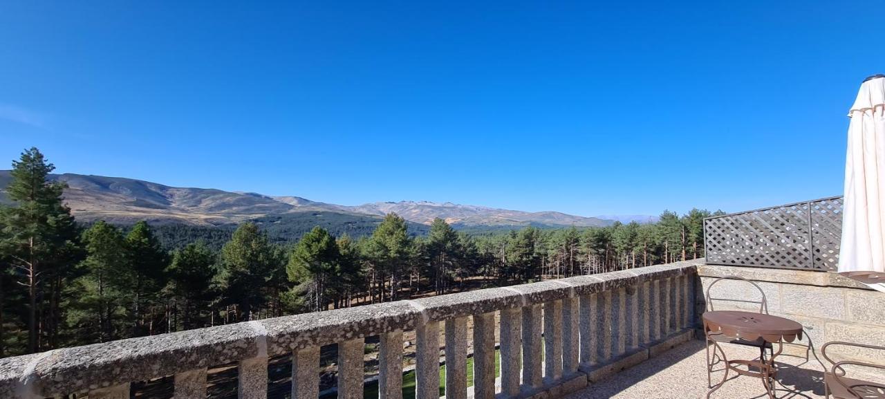 Parador De Gredos Наваредонда де Гредос Екстериор снимка