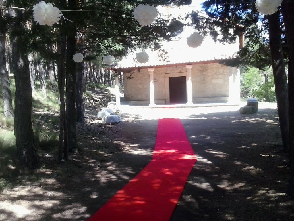 Parador De Gredos Наваредонда де Гредос Екстериор снимка
