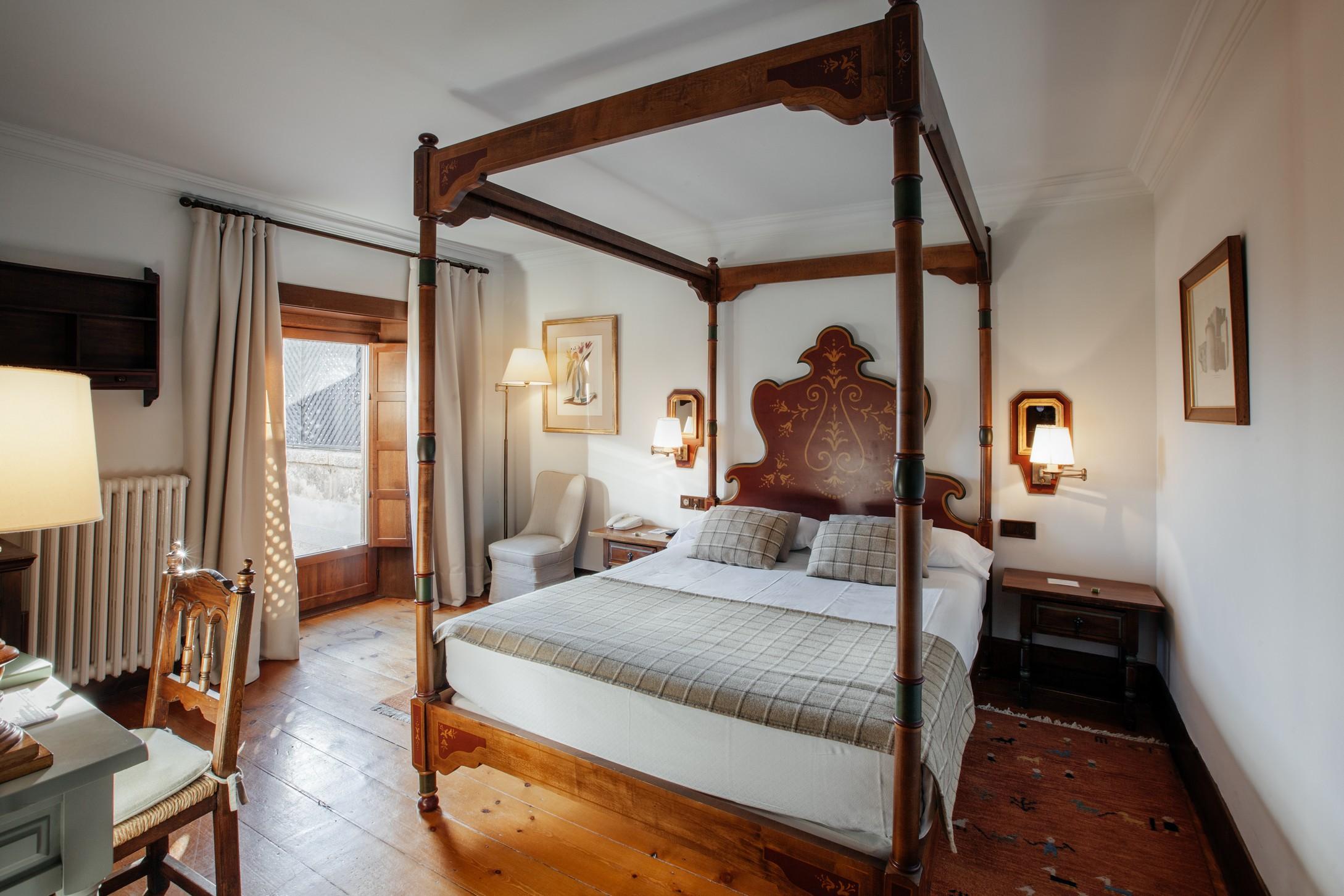 Parador De Gredos Наваредонда де Гредос Екстериор снимка