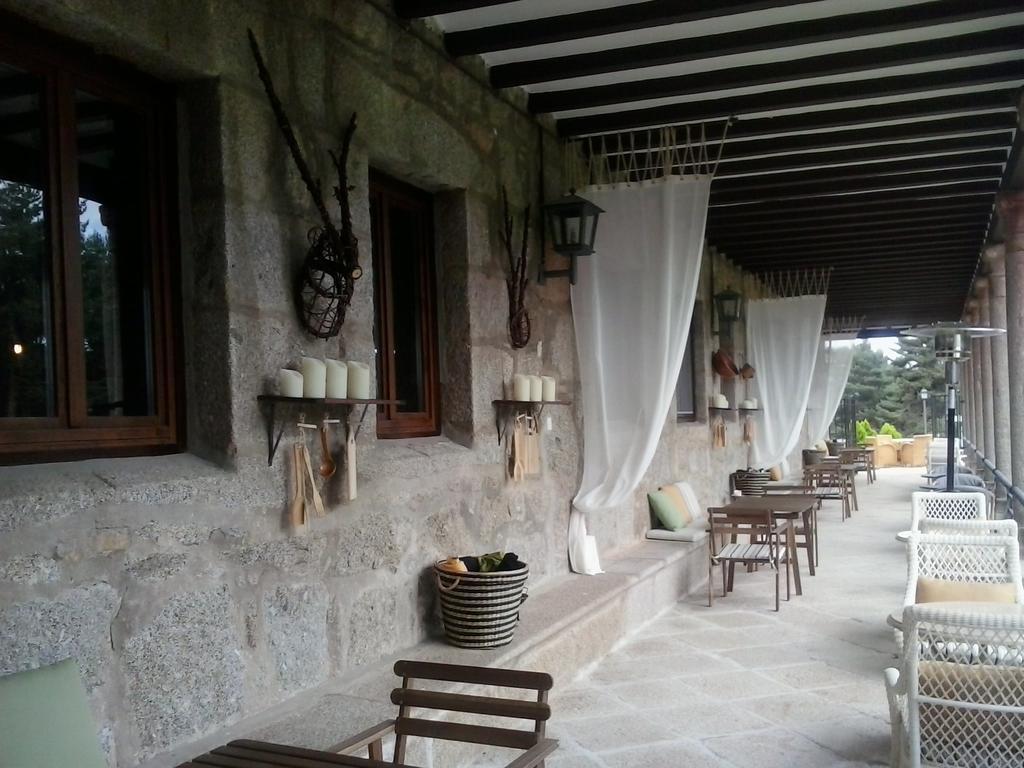 Parador De Gredos Наваредонда де Гредос Екстериор снимка