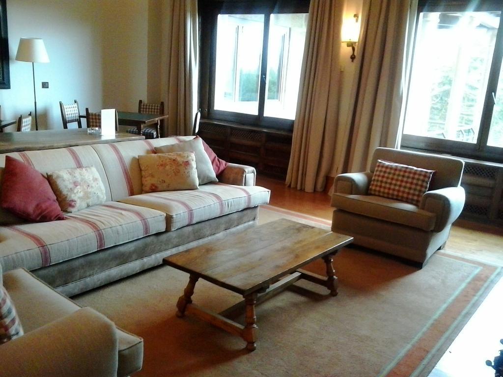 Parador De Gredos Наваредонда де Гредос Екстериор снимка