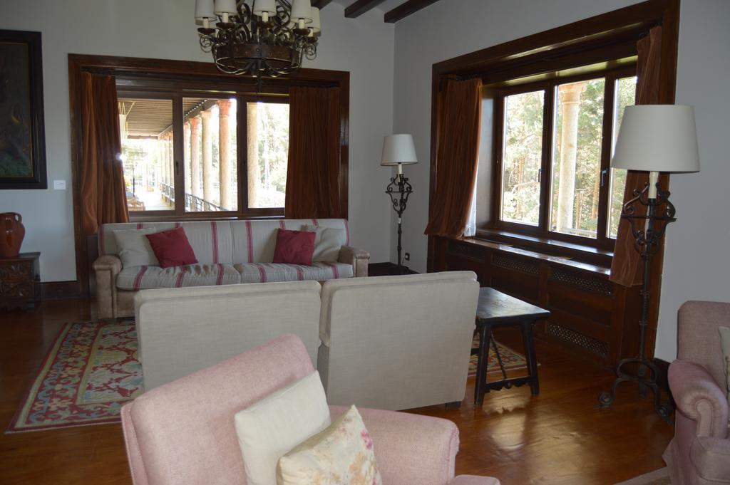 Parador De Gredos Наваредонда де Гредос Екстериор снимка