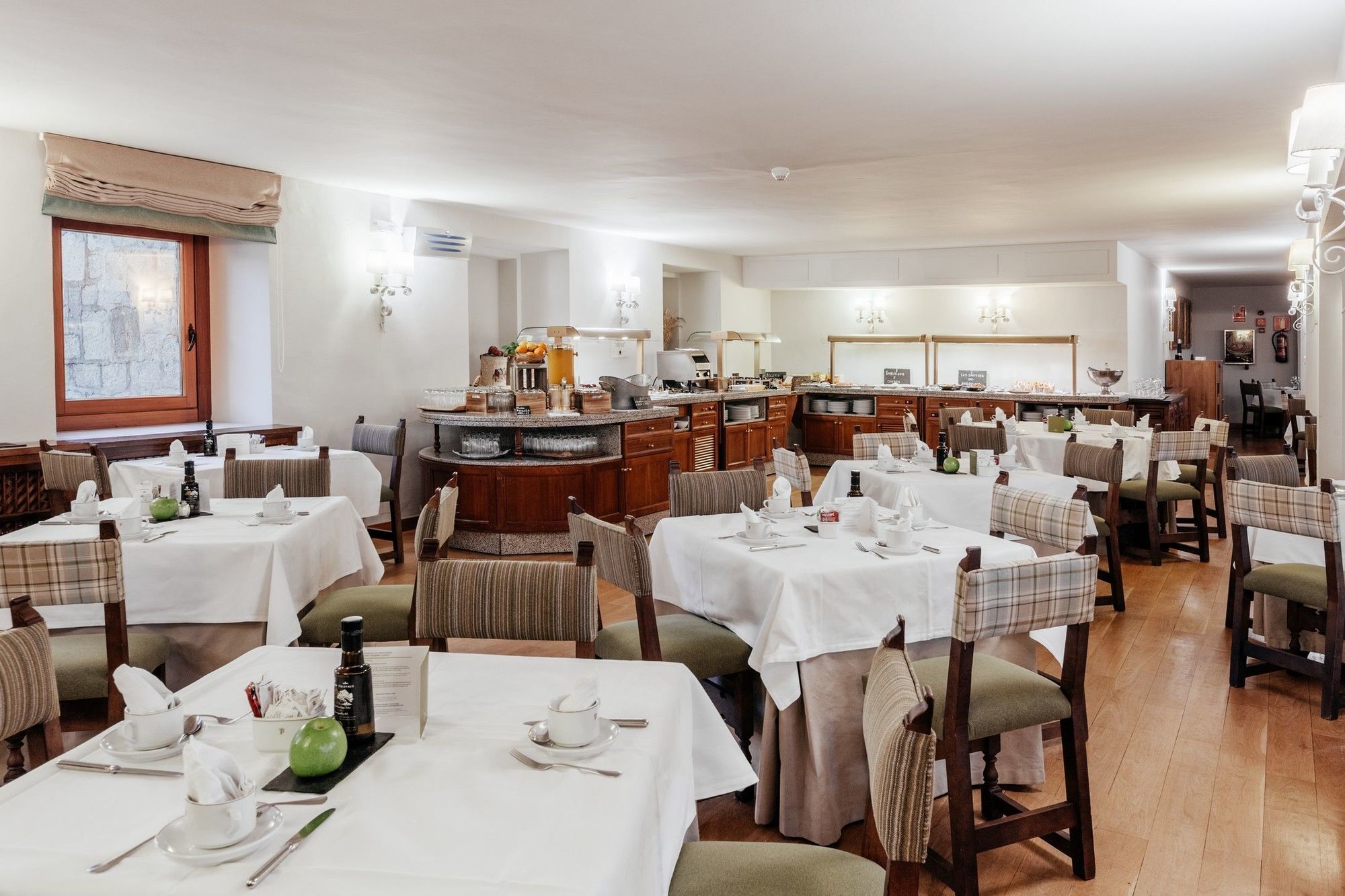 Parador De Gredos Наваредонда де Гредос Екстериор снимка